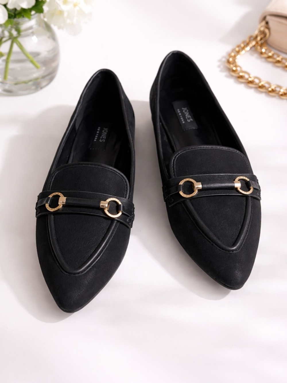 New JONES NEW YORK Qentie Black Loafers with gold hardware 9.5